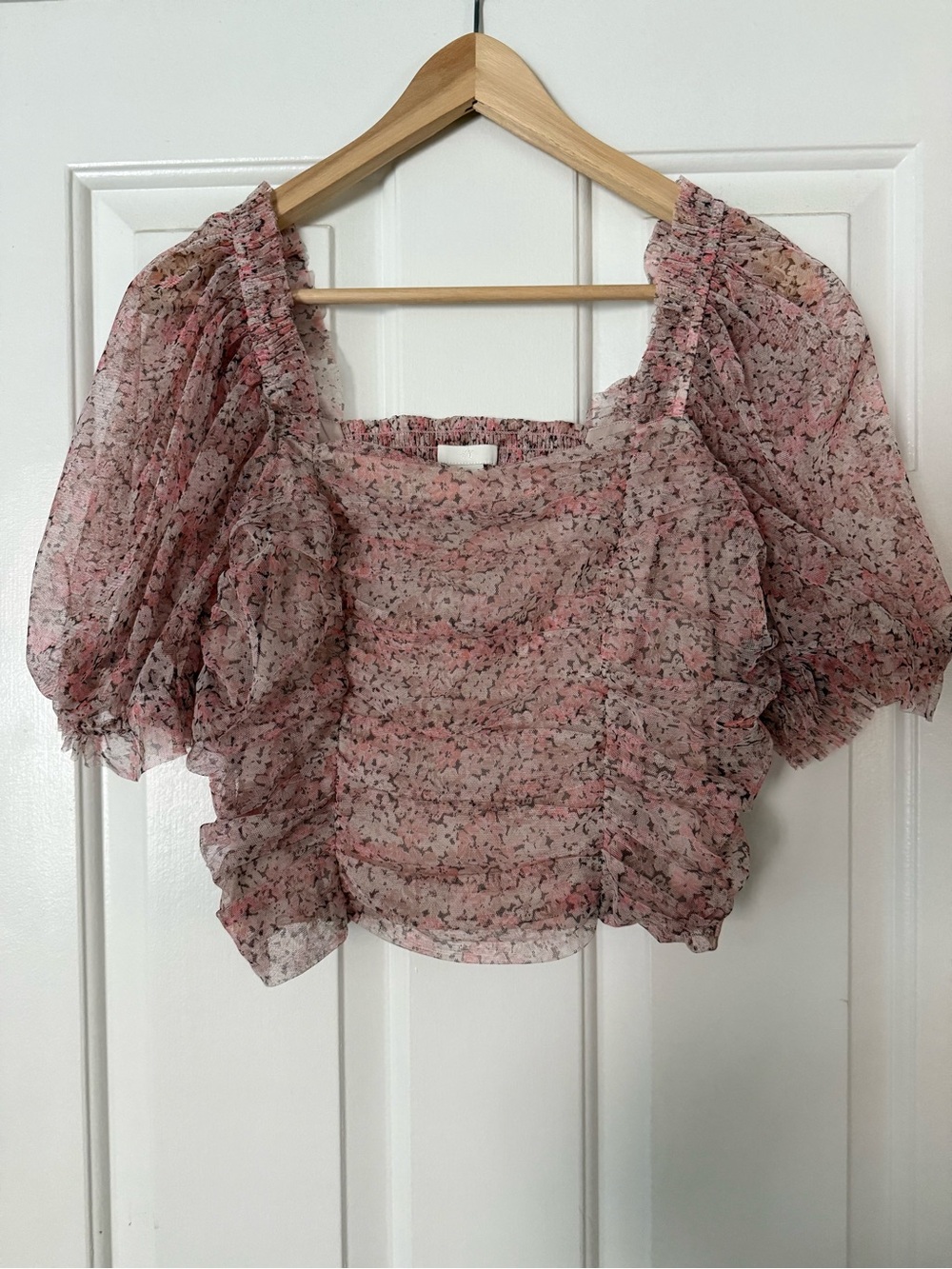 H&M Pink Floral Smocked Puff-Sleeve Crop Top